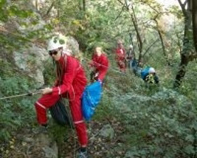 zsinórban kötélen